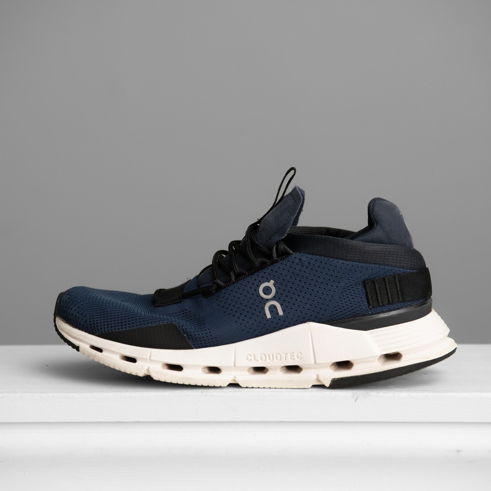 On Cloud Nova Running Shoes Sz 8 Navy Blue Athleisure GorpCore Sporty Minimalist